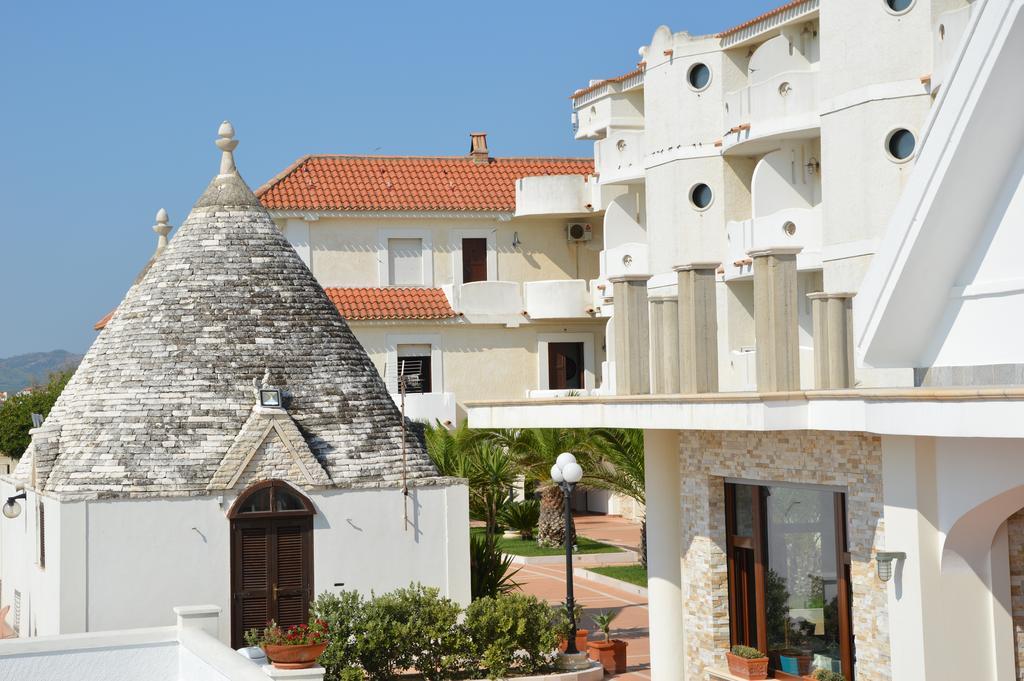 Hotel Residence Il Gabbiano Cirò Marina Esterno foto