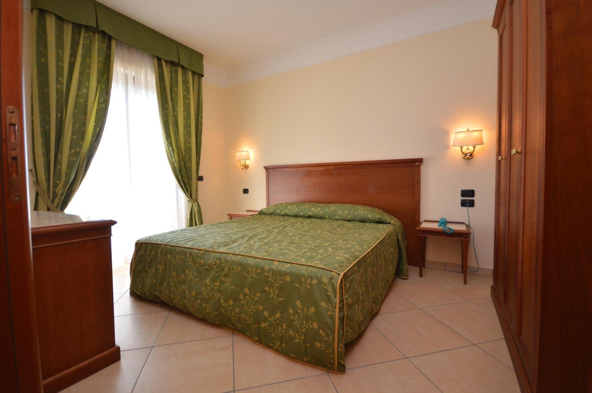 Hotel Residence Il Gabbiano Cirò Marina Camera foto