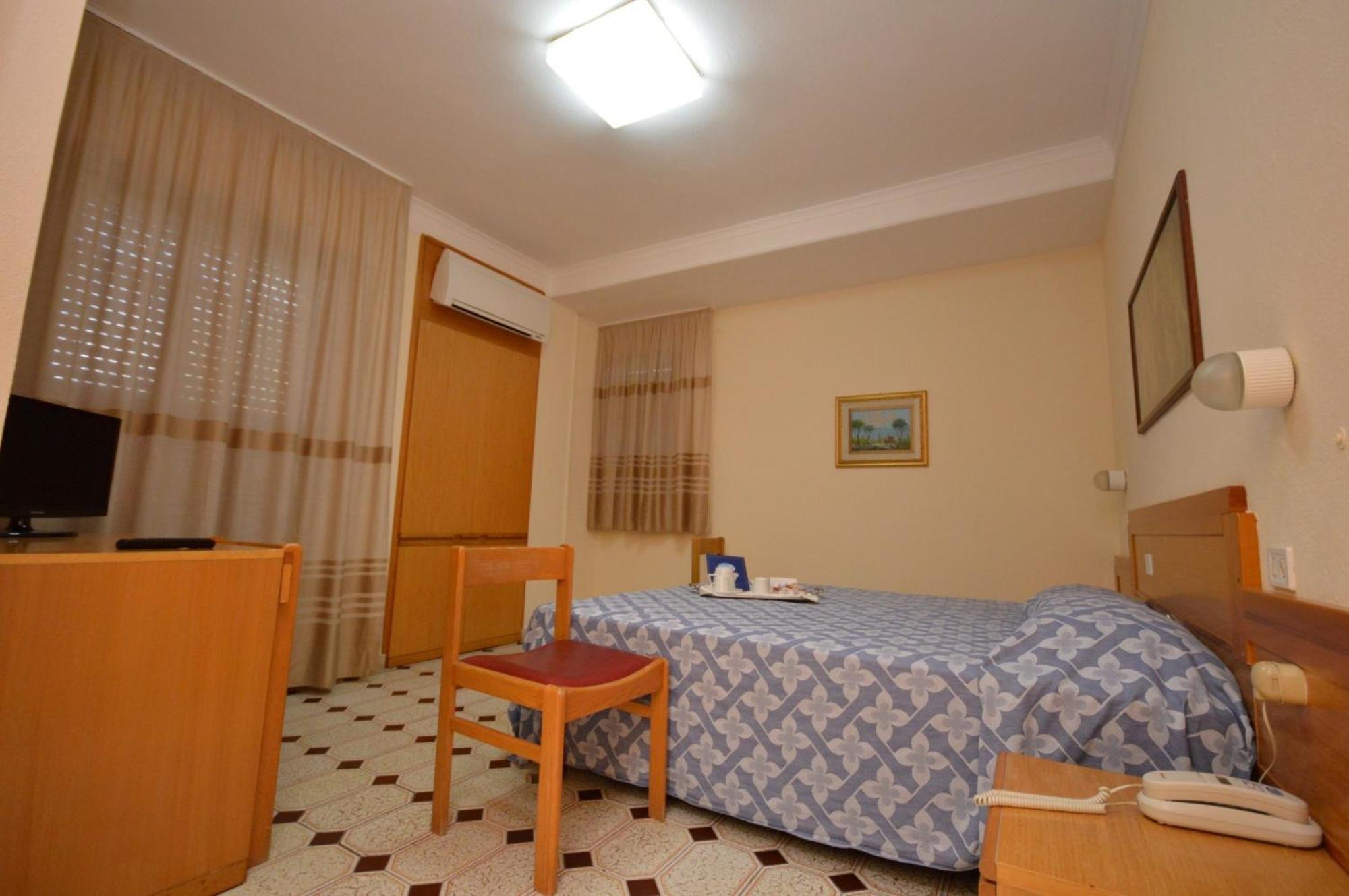 Hotel Residence Il Gabbiano Cirò Marina Camera foto