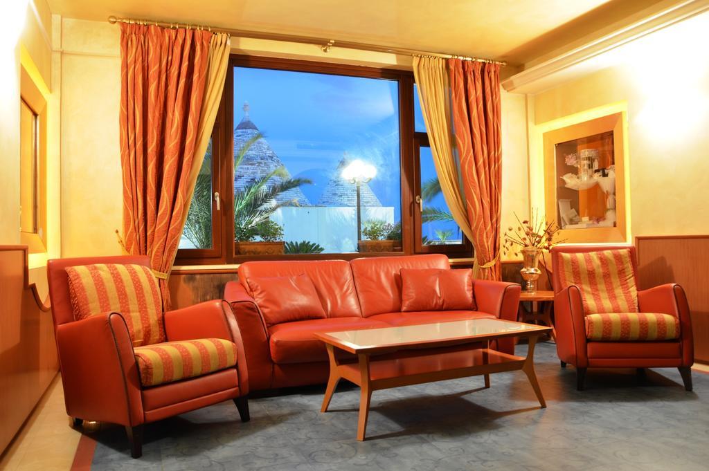 Hotel Residence Il Gabbiano Cirò Marina Esterno foto