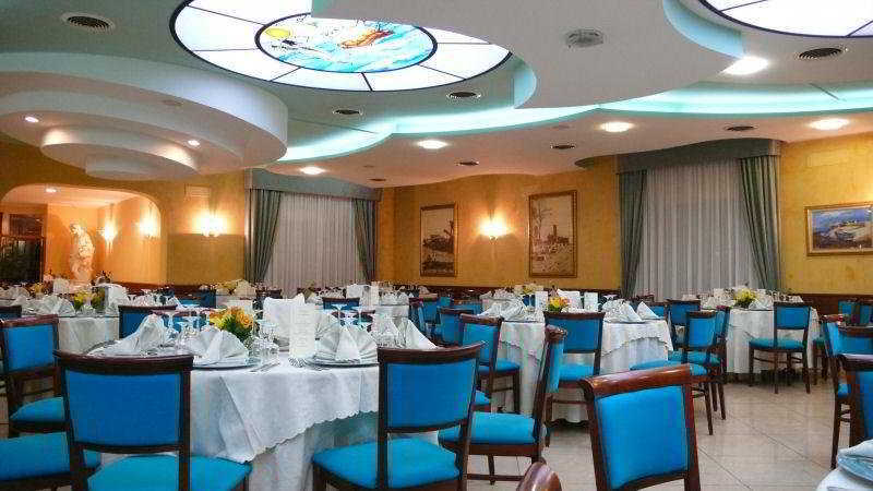 Hotel Residence Il Gabbiano Cirò Marina Esterno foto