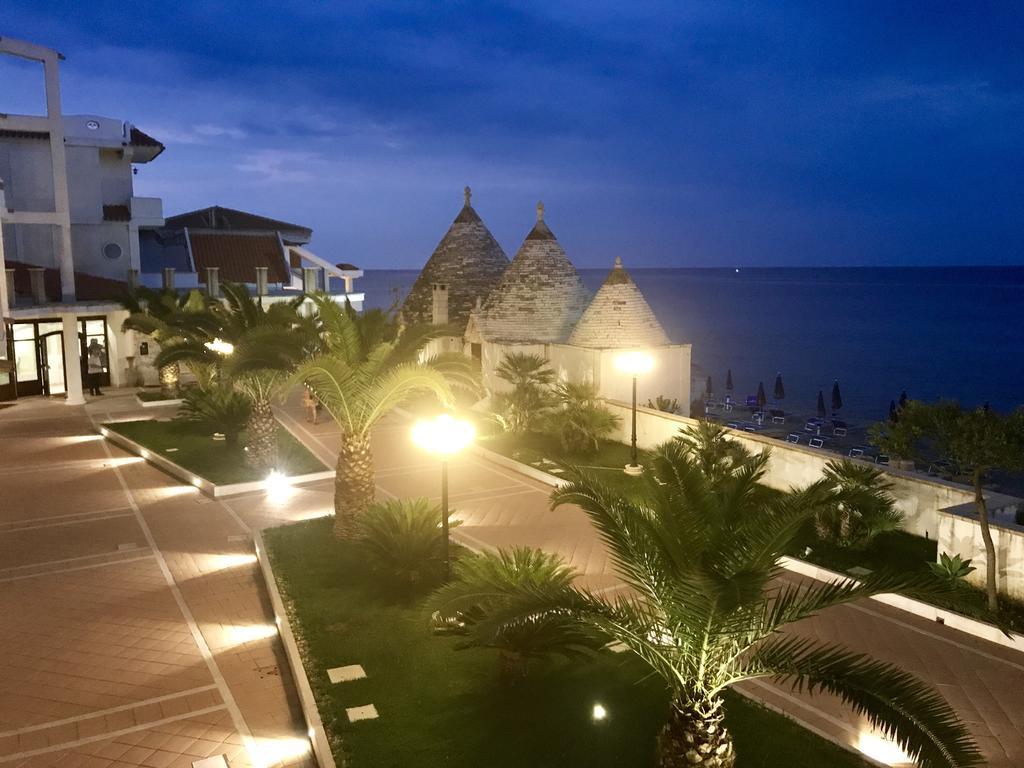 Hotel Residence Il Gabbiano Cirò Marina Esterno foto