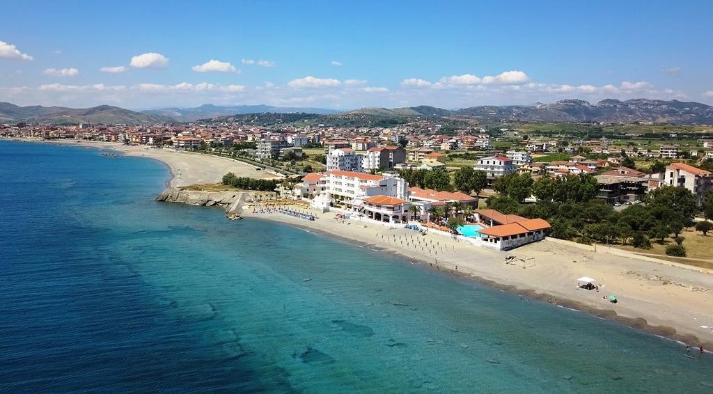 Hotel Residence Il Gabbiano Cirò Marina Esterno foto