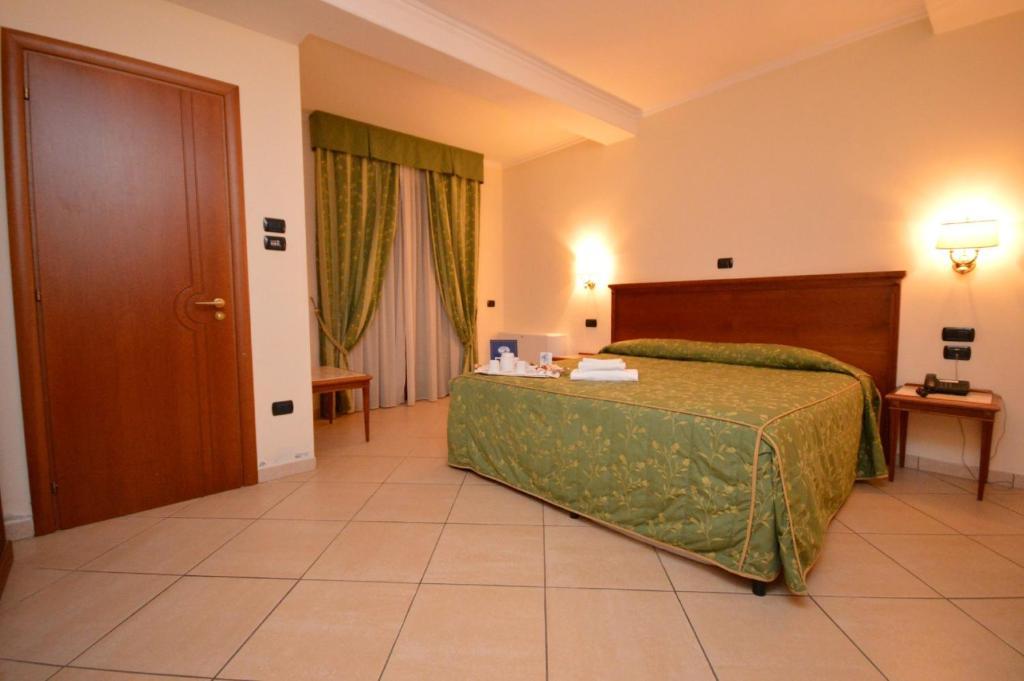 Hotel Residence Il Gabbiano Cirò Marina Camera foto