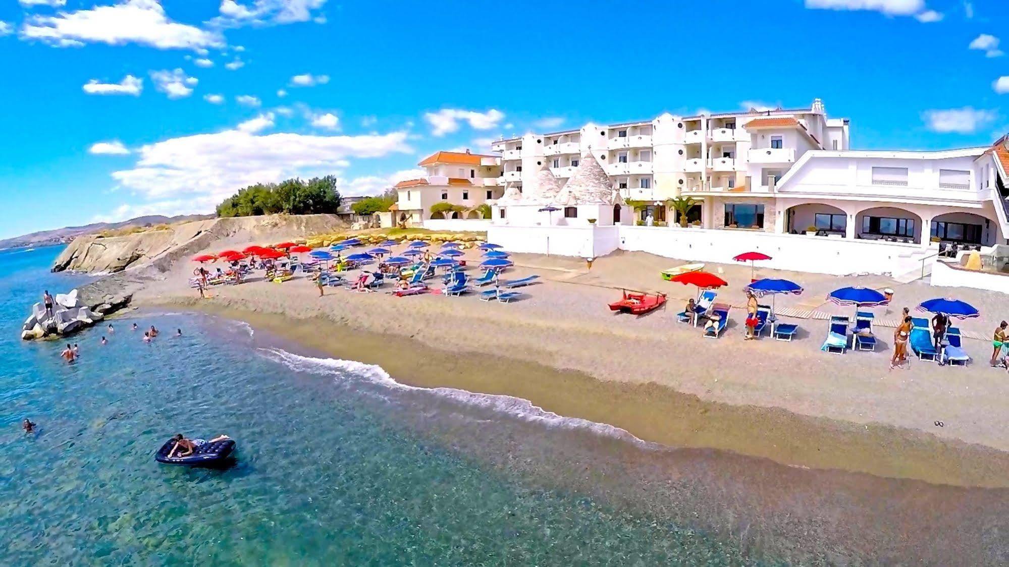 Hotel Residence Il Gabbiano Cirò Marina Esterno foto