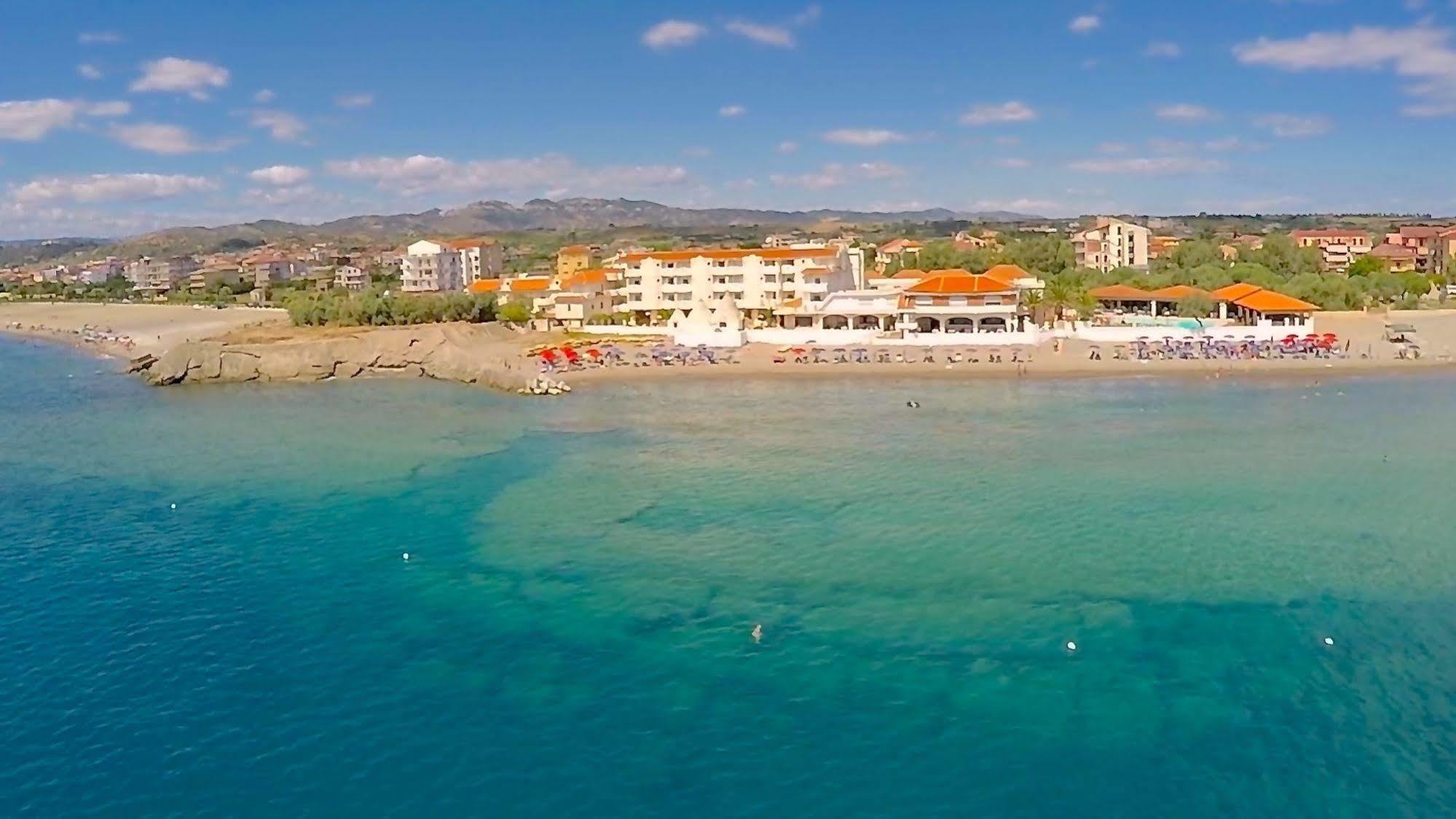 Hotel Residence Il Gabbiano Cirò Marina Esterno foto